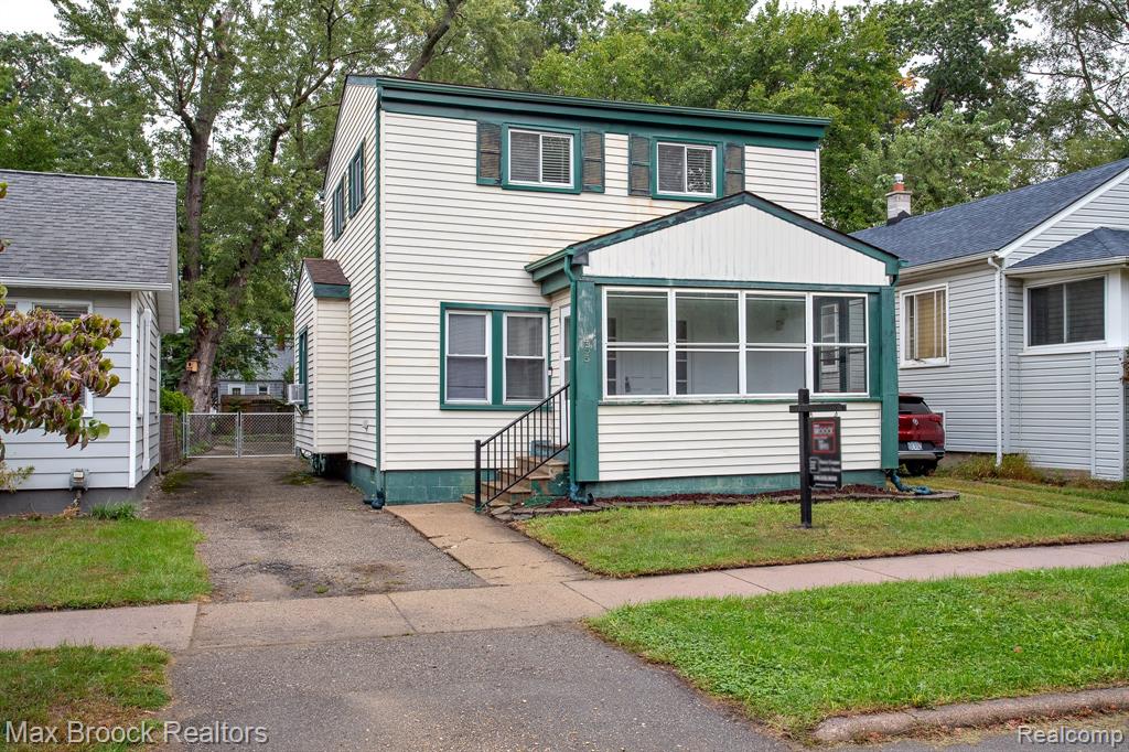 455 E Lewiston Avenue Property Photo 47