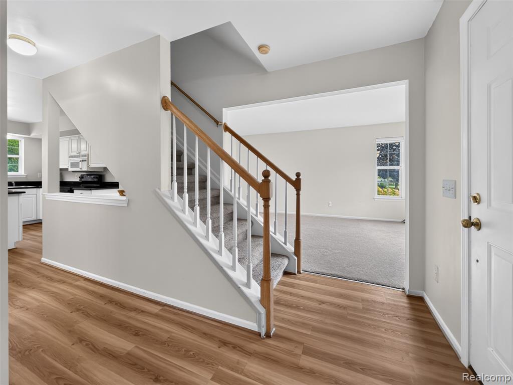 47258 Scarlet Drive Property Photo 14