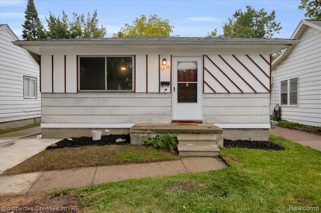 7236 Meadow Avenue Property Photo 2