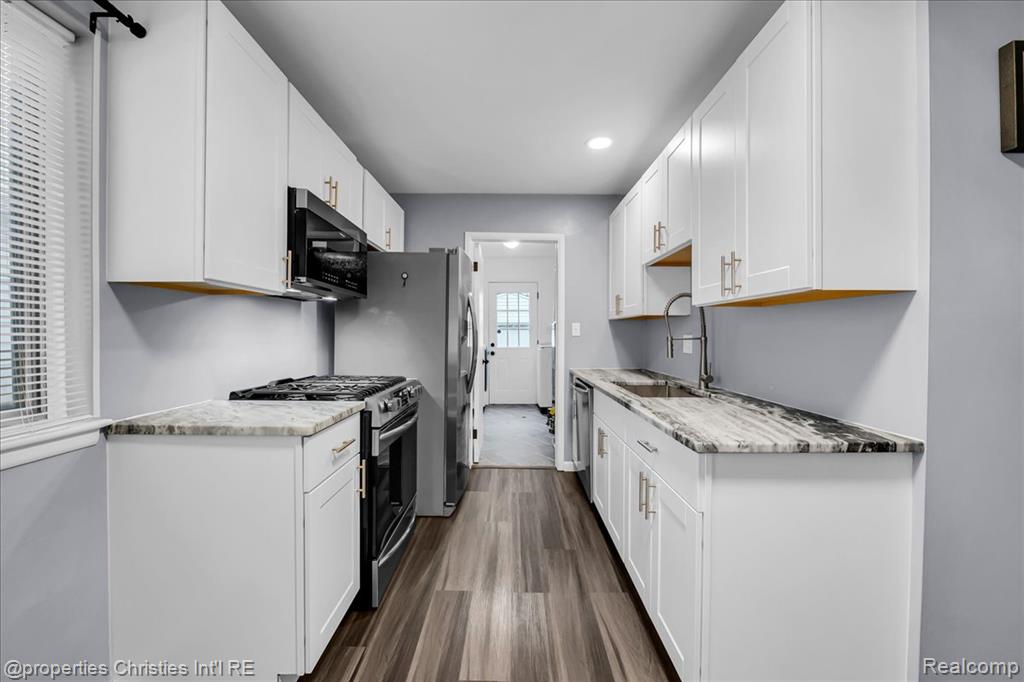 7236 Meadow Avenue Property Photo 9