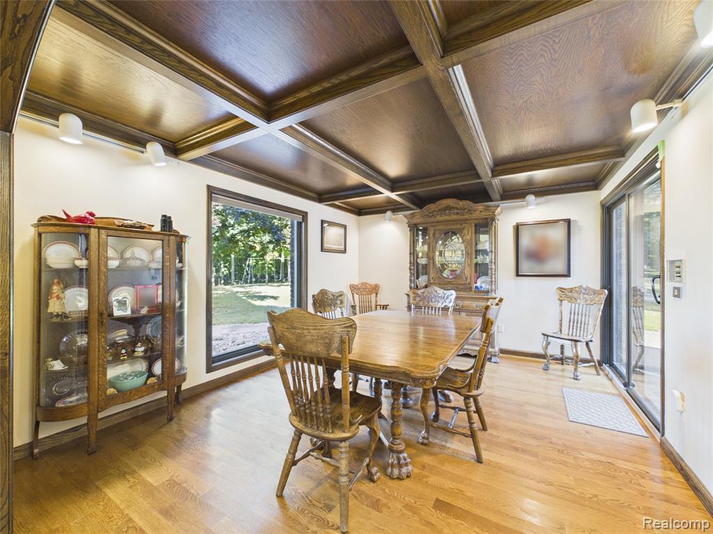 9515 E Bristol Road Property Photo 3
