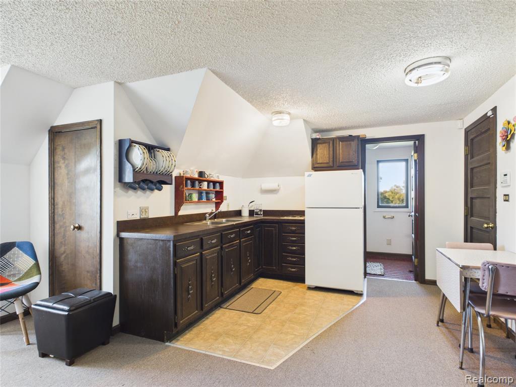 9515 E Bristol Road Property Photo 10