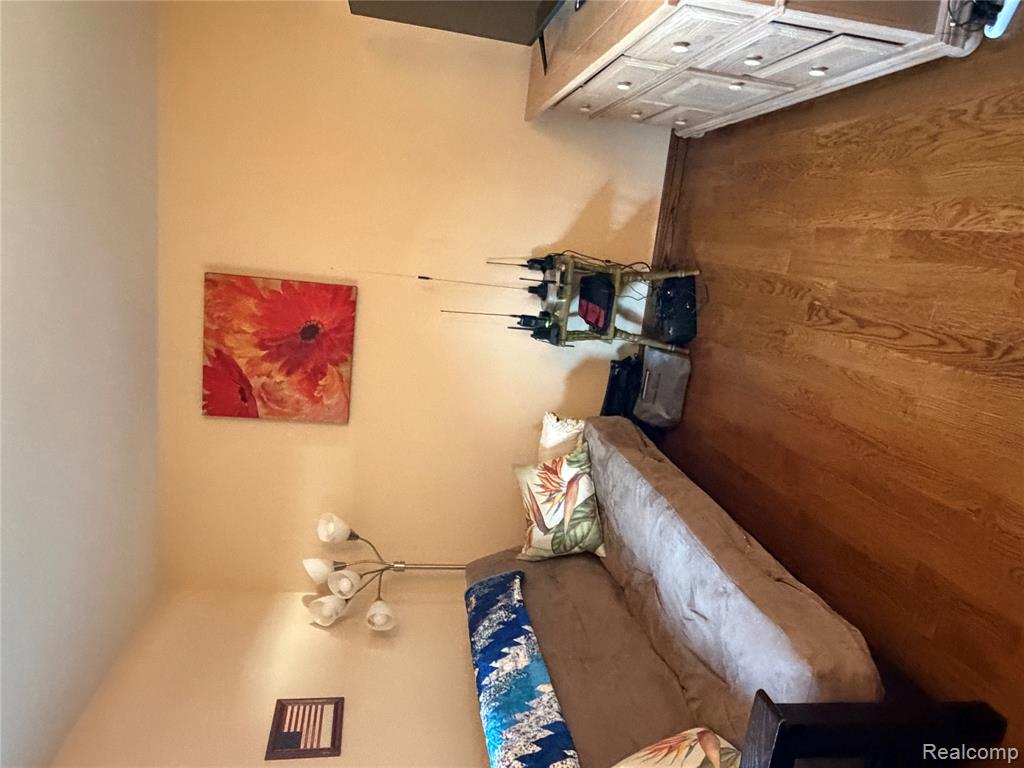 9515 E Bristol Road Property Photo 29