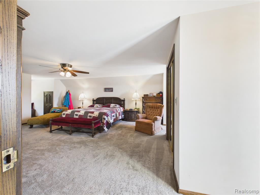 9515 E Bristol Road Property Photo 33