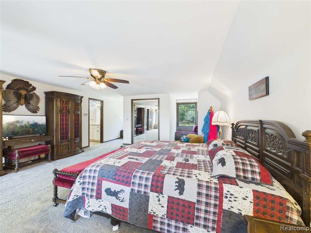 9515 E Bristol Road Property Photo 34
