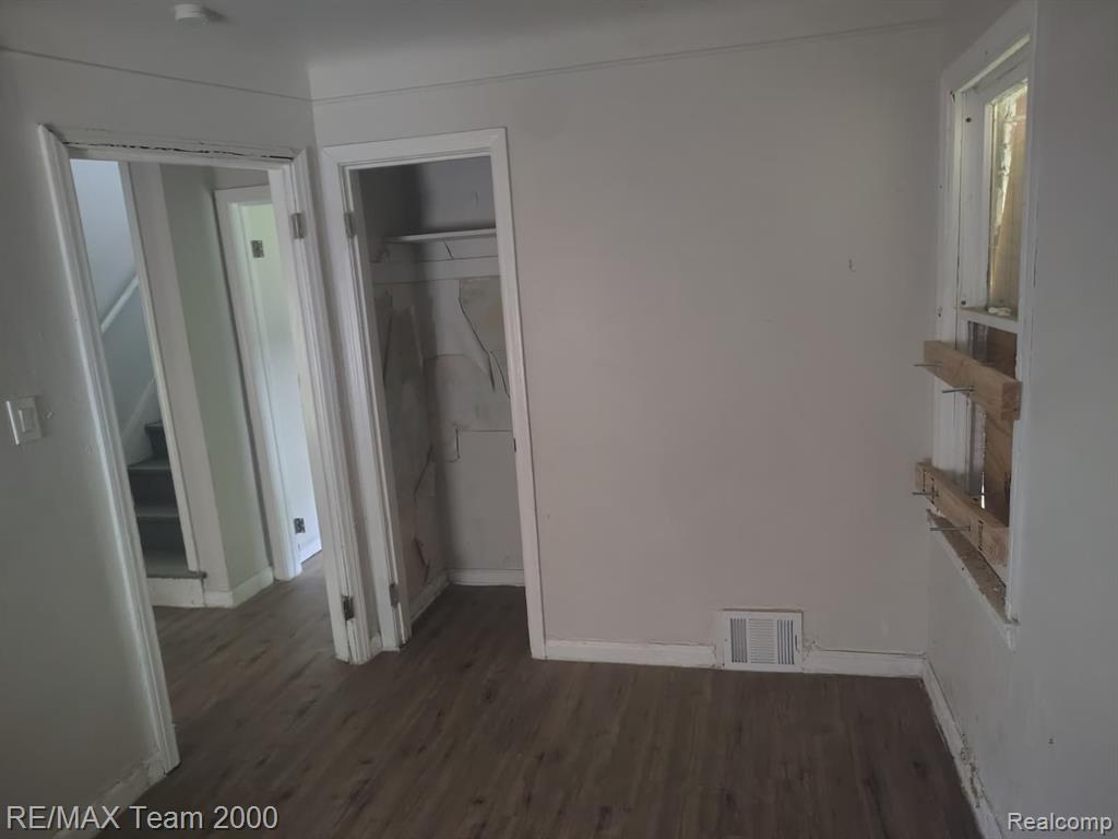 20521 Joann Street Property Photo 4