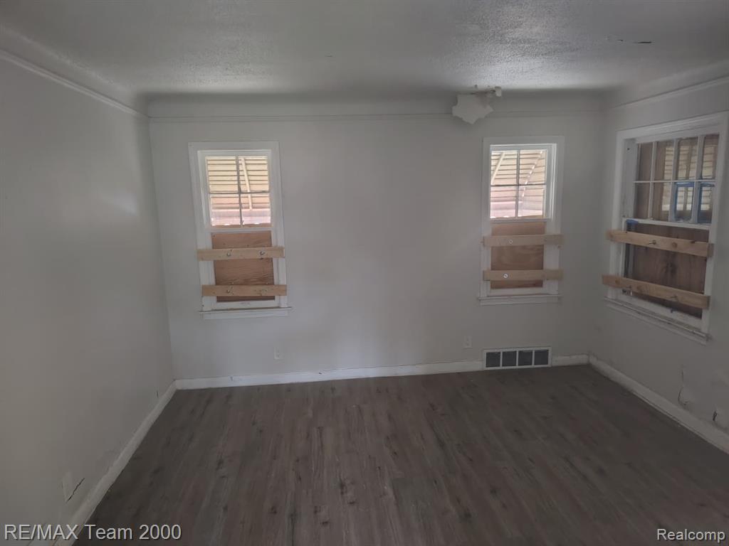 20521 Joann Street Property Photo 5