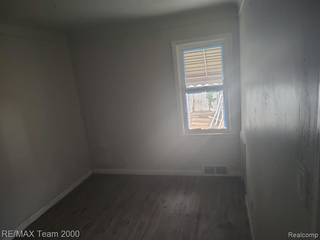 20521 Joann Street Property Photo 9