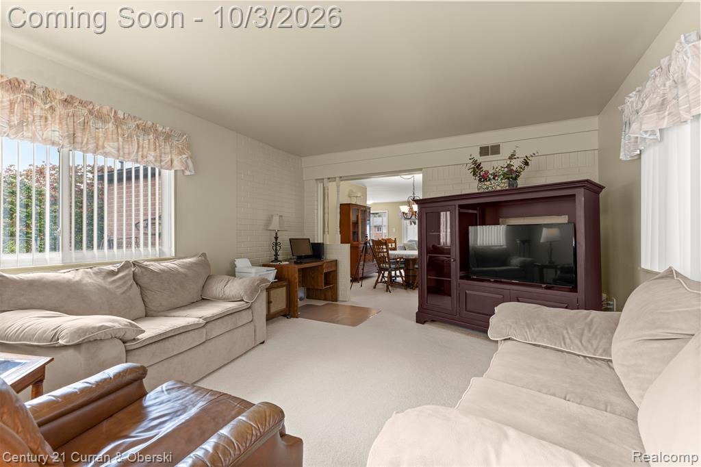 627 Darwin Street Property Photo 11