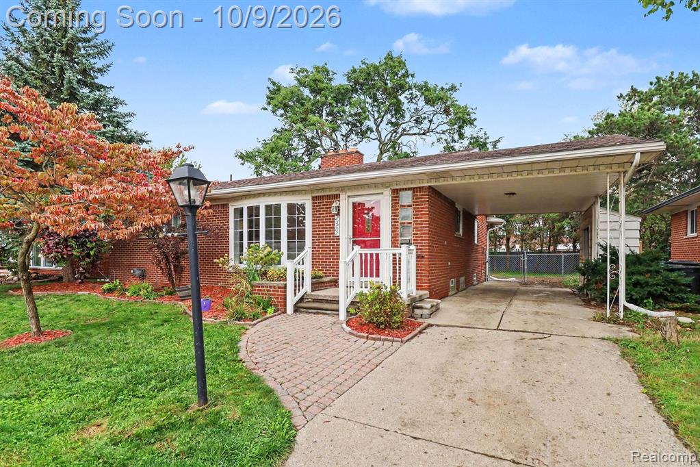 23207 Norcrest Drive Property Photo 3