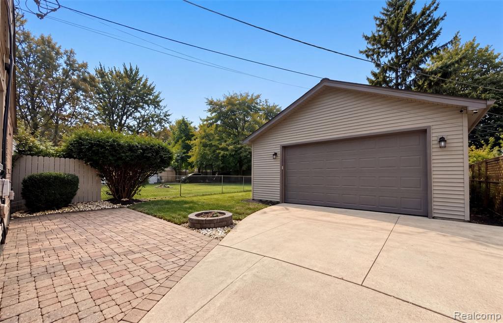 16108 Ziegler Street Property Photo 14