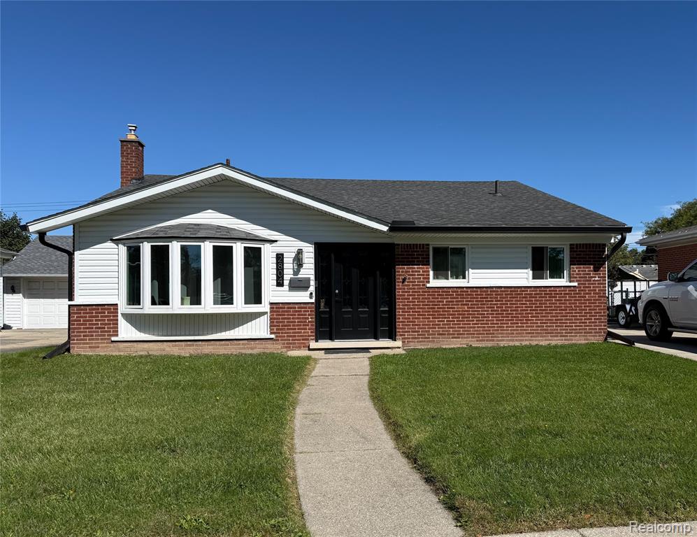 2804 Dunlop Street Property Photo 1