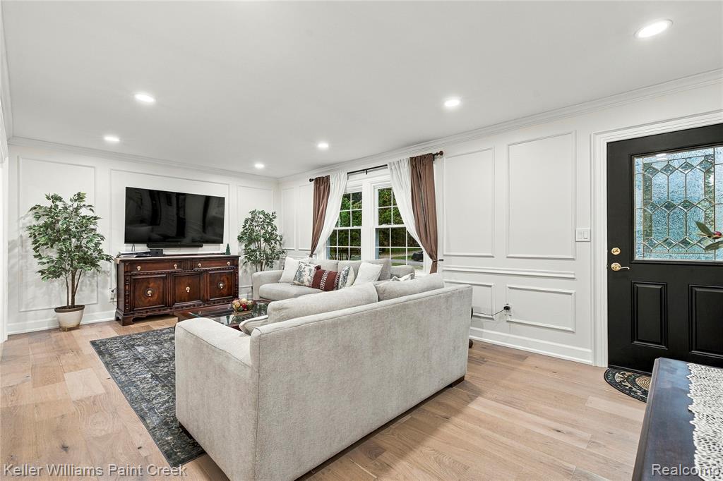3308 Spring Meadow Drive Property Photo 5