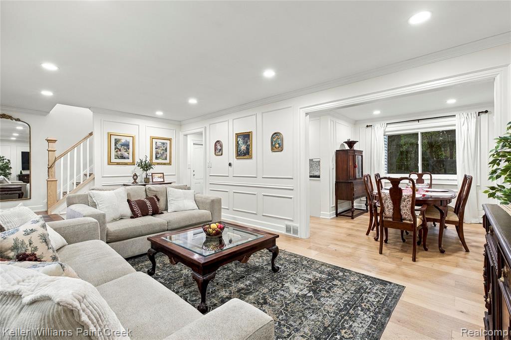 3308 Spring Meadow Drive Property Photo 7