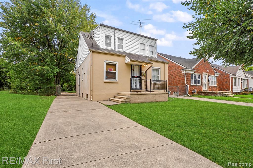 7381 Minock Street Property Photo 1