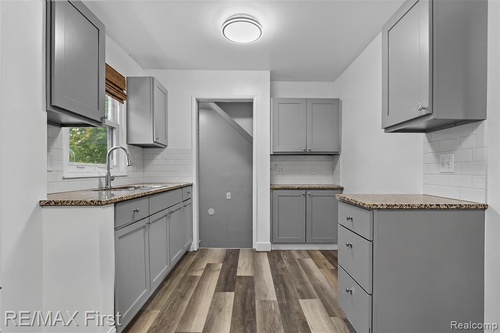 7381 Minock Street Property Photo 7