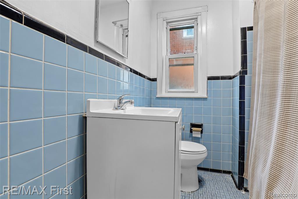 7381 Minock Street Property Photo 15