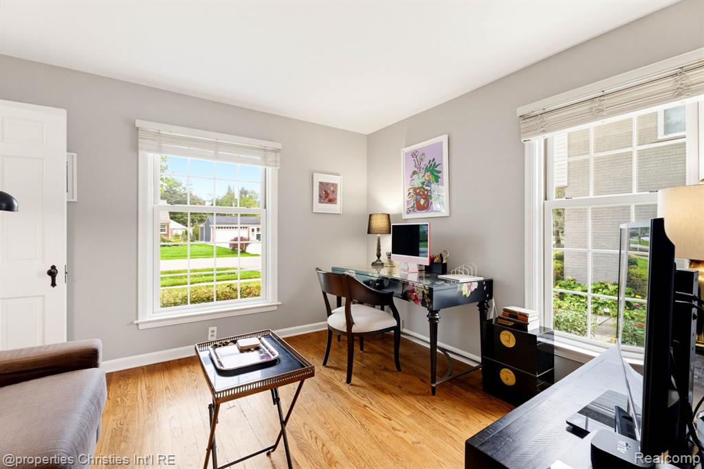 32111 Auburn Drive Property Photo 17