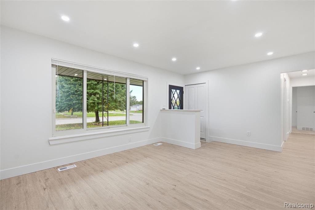 32654 Bunert Road Property Photo 7