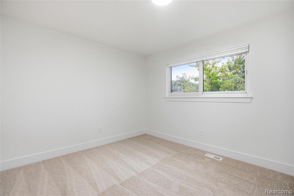 32654 Bunert Road Property Photo 17