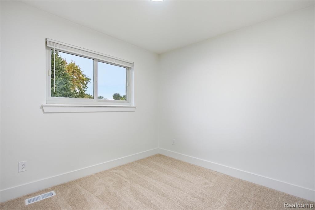 32654 Bunert Road Property Photo 21