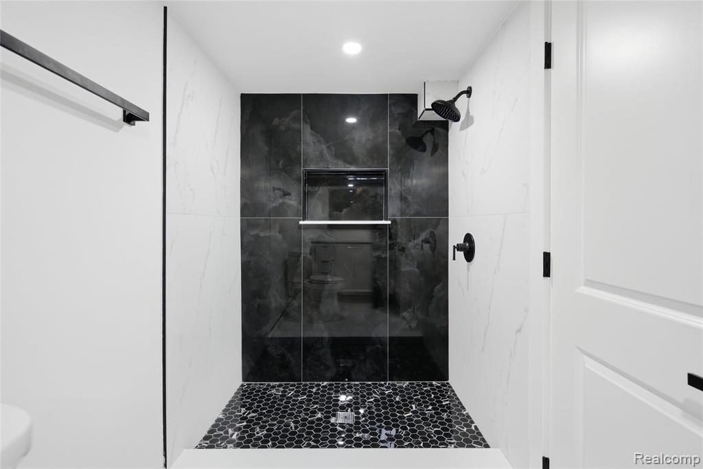 32654 Bunert Road Property Photo 25