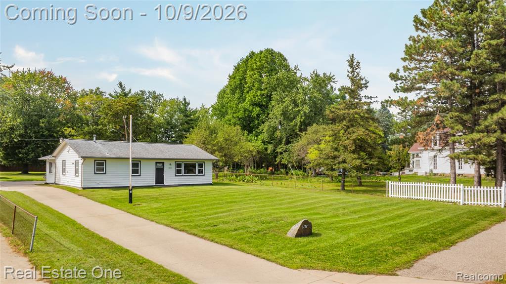 3772 Joslyn Road Property Photo 1
