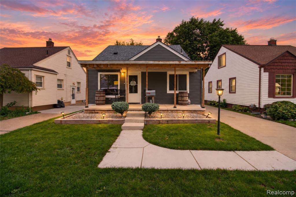14924 Euclid Avenue Property Photo 1