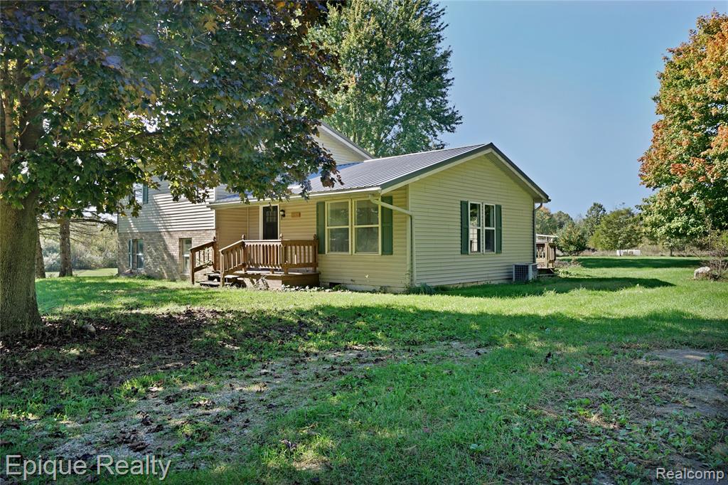 4185 Jones Road Property Photo 4