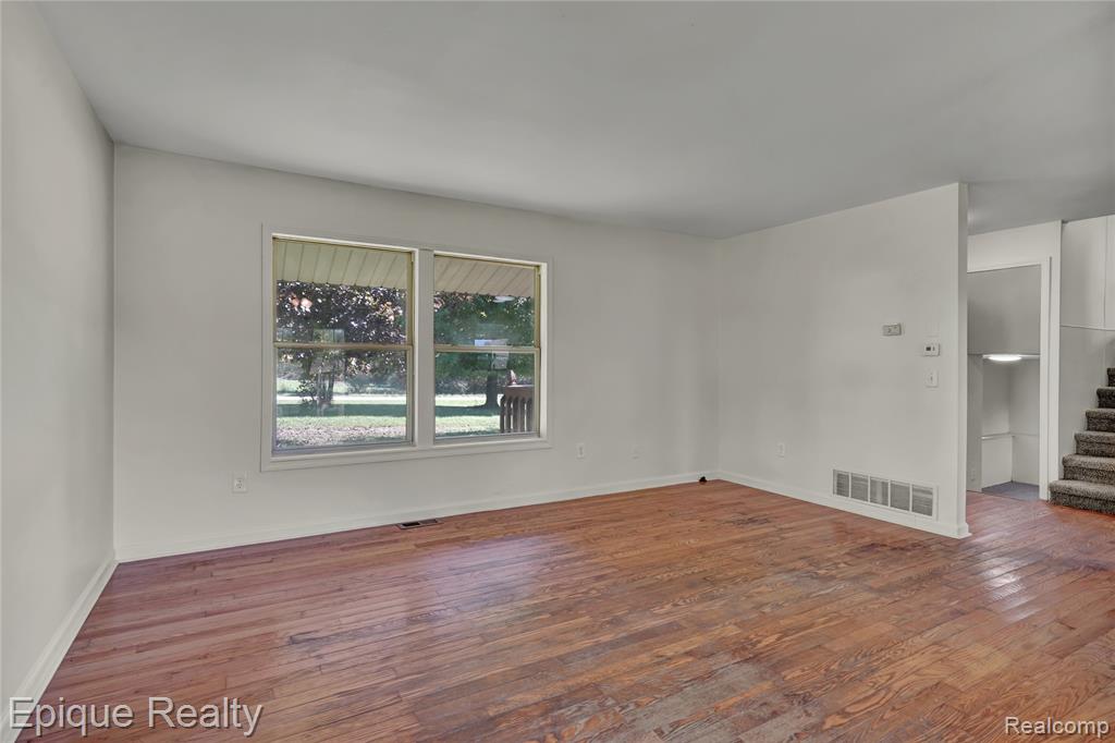 4185 Jones Road Property Photo 9