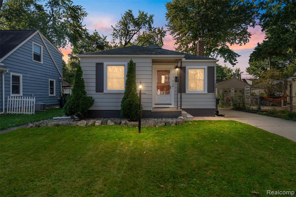 1705 West Boulevard Property Photo 1