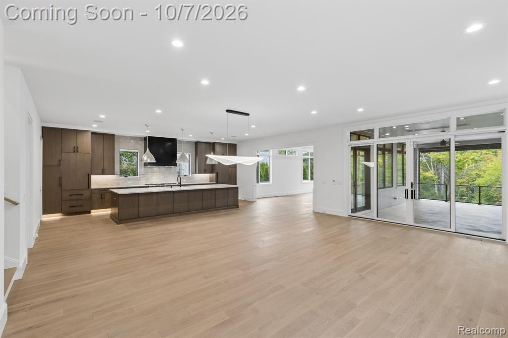 1230 Latham Street Property Photo 7