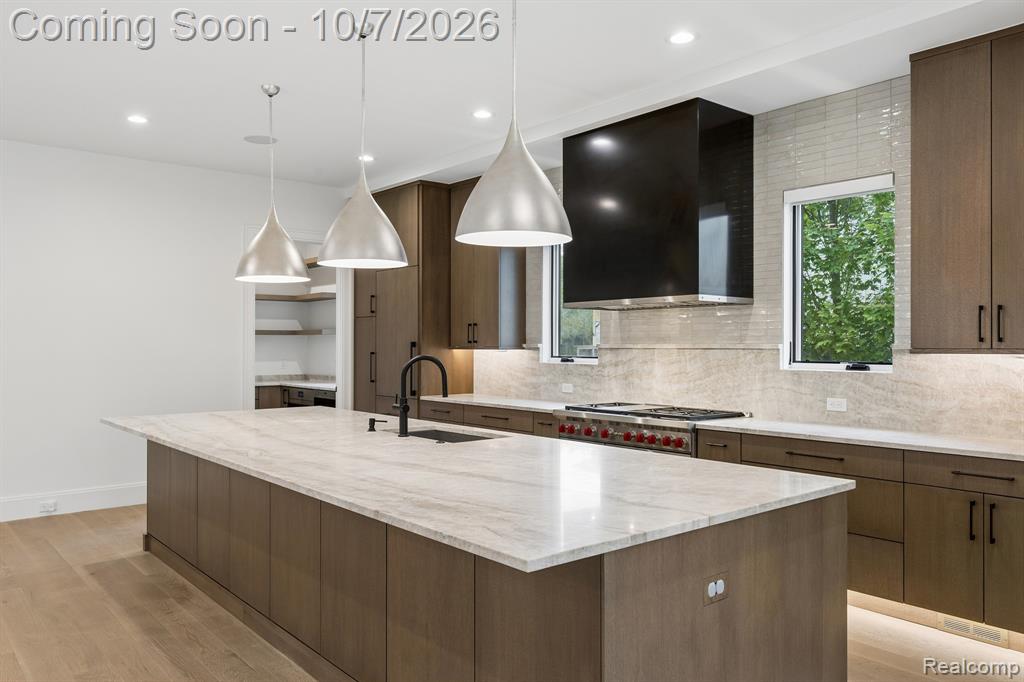1230 Latham Street Property Photo 10