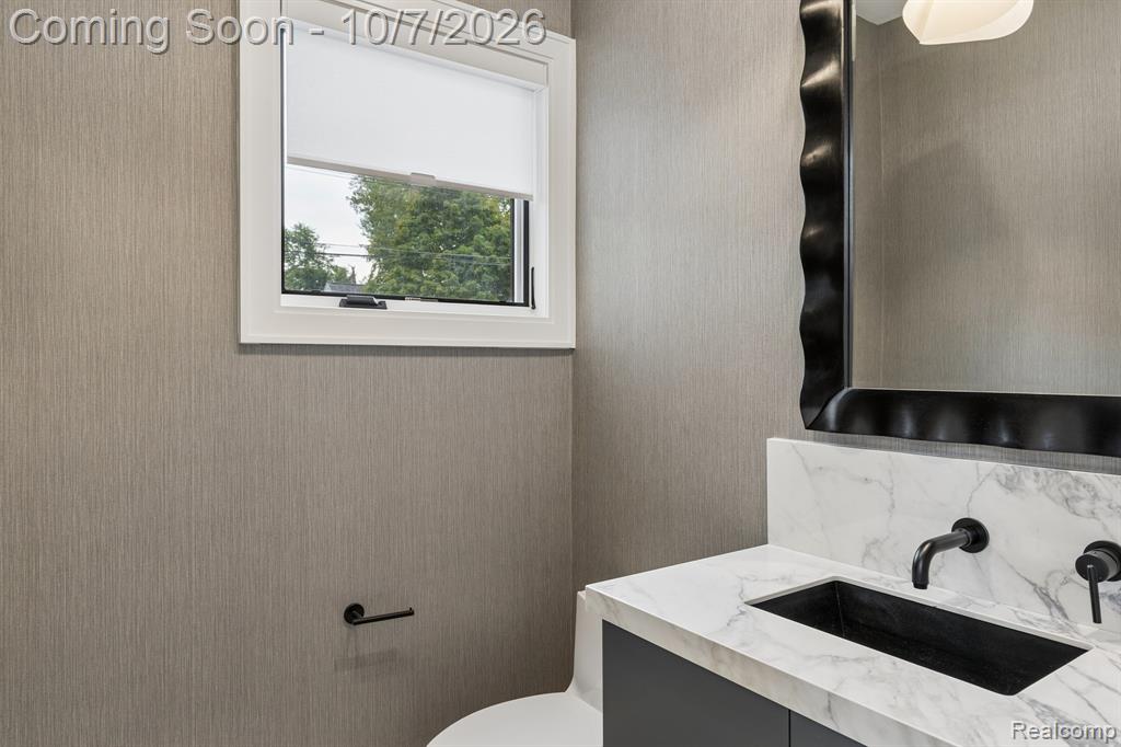 1230 Latham Street Property Photo 20
