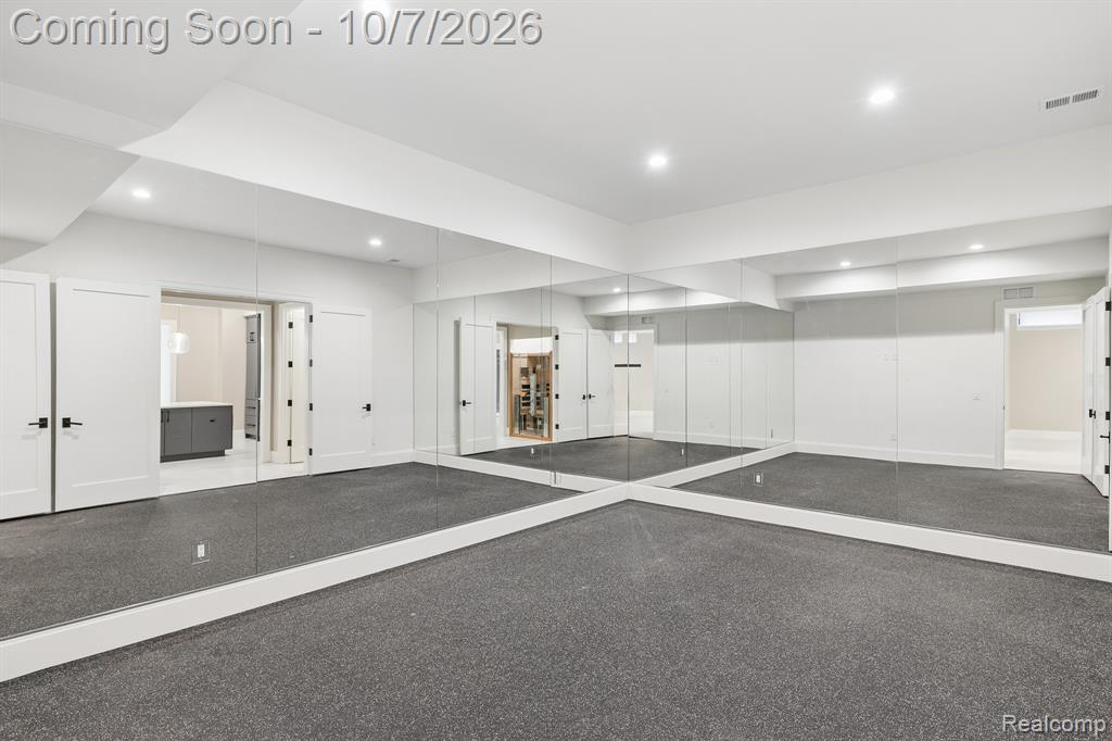 1230 Latham Street Property Photo 40