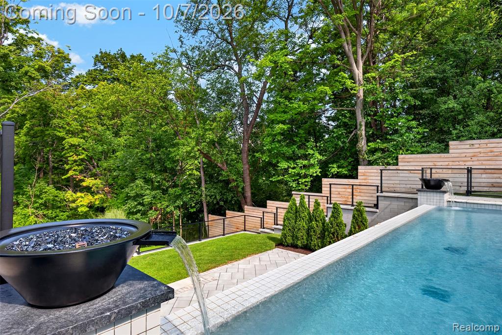 1230 Latham Street Property Photo 51