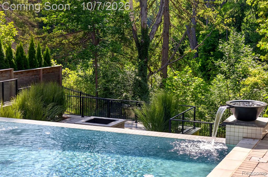 1230 Latham Street Property Photo 53