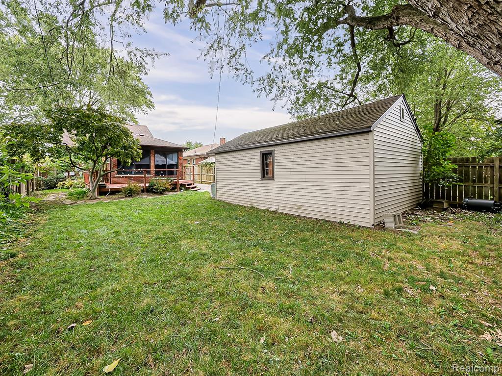 19676 Woodmont Street Property Photo 25