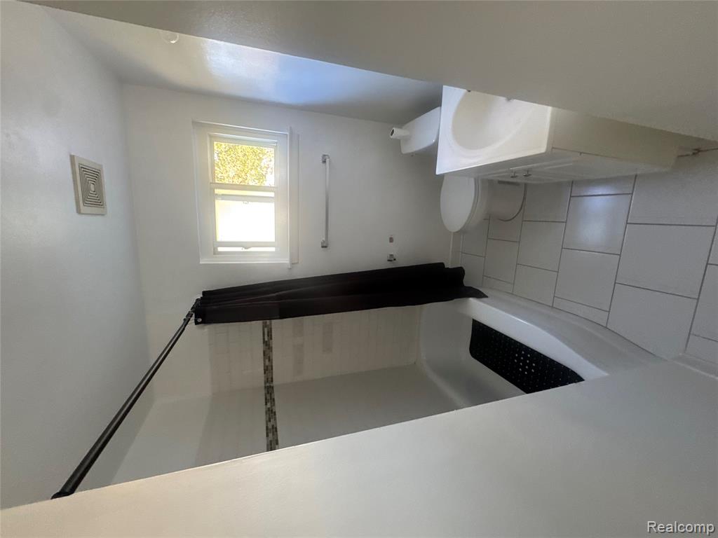 1380 Empire Avenue Property Photo 11