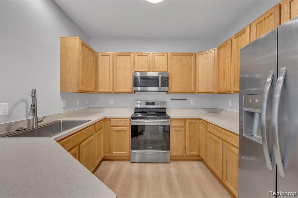 25592 Sun Sail Property Photo 9