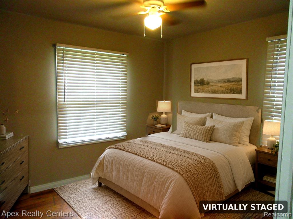 24808 Lauren Avenue Property Photo 11