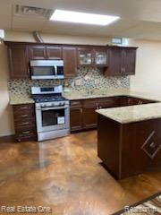 4812 Williamson Street Property Photo 15