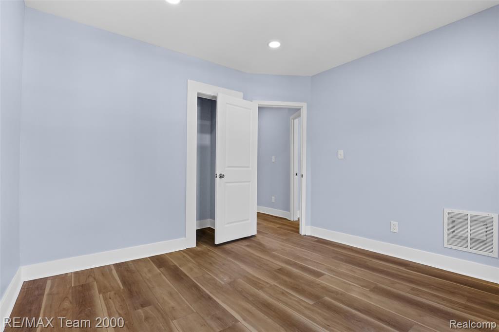 2435 Canton Street Property Photo 15