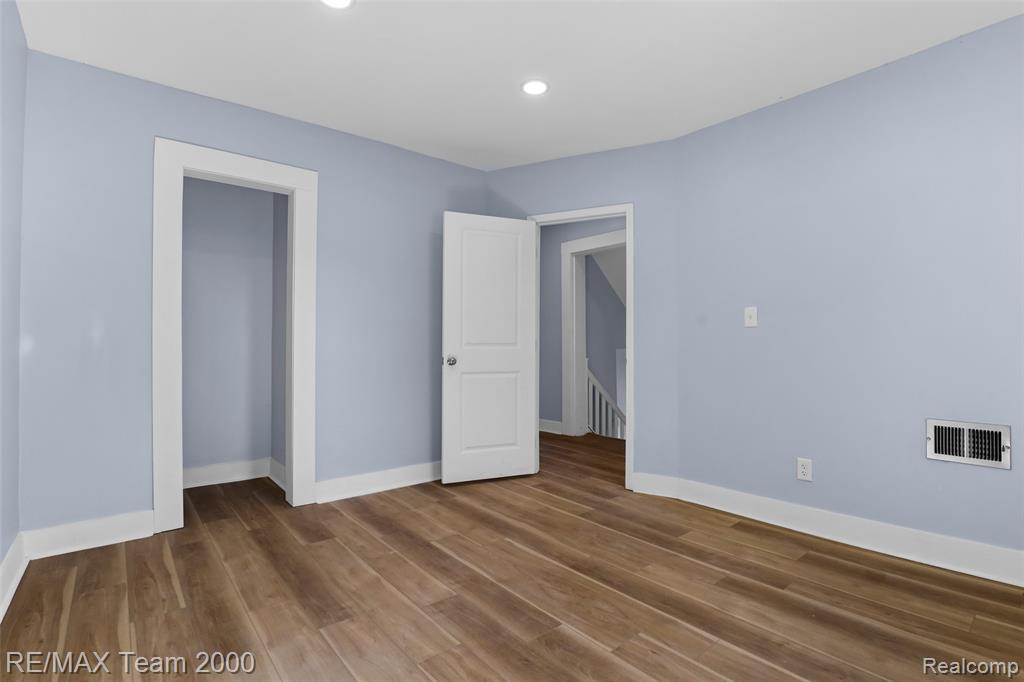 2435 Canton Street Property Photo 19