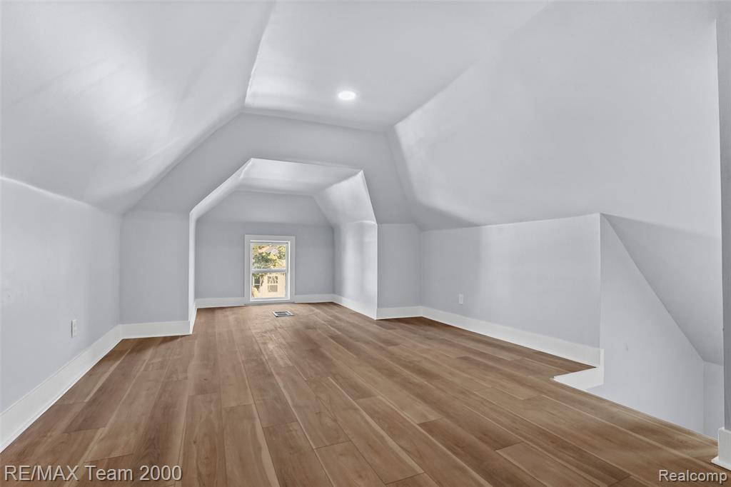 2435 Canton Street Property Photo 22
