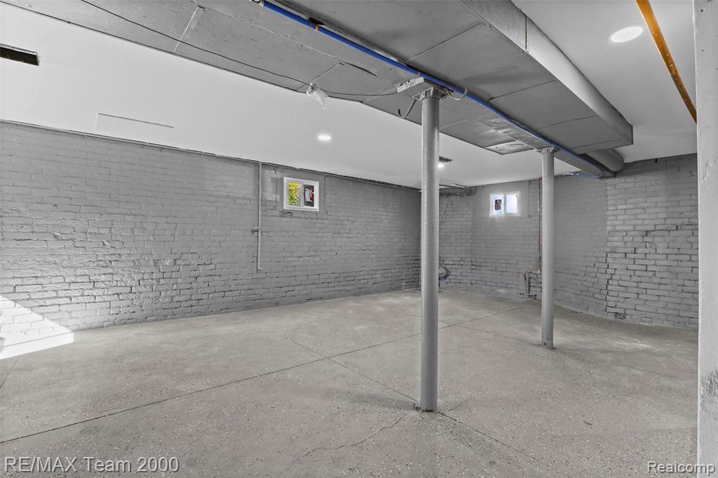 2435 Canton Street Property Photo 28