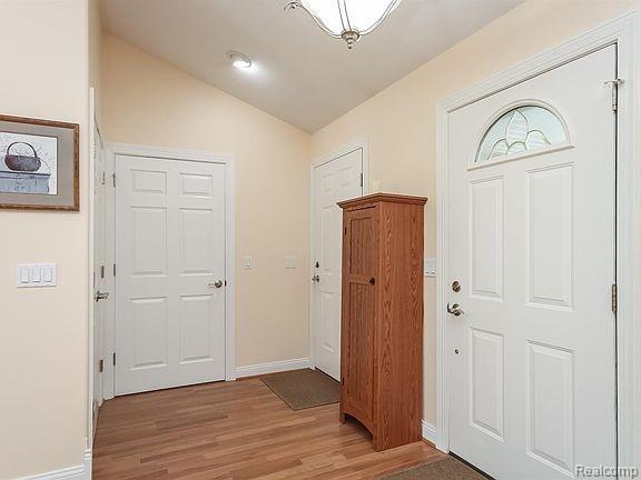 325 Woodhaven Place Property Photo 3