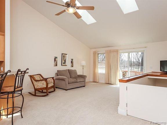 325 Woodhaven Place Property Photo 8