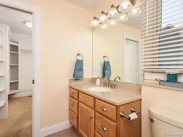 325 Woodhaven Place Property Photo 16