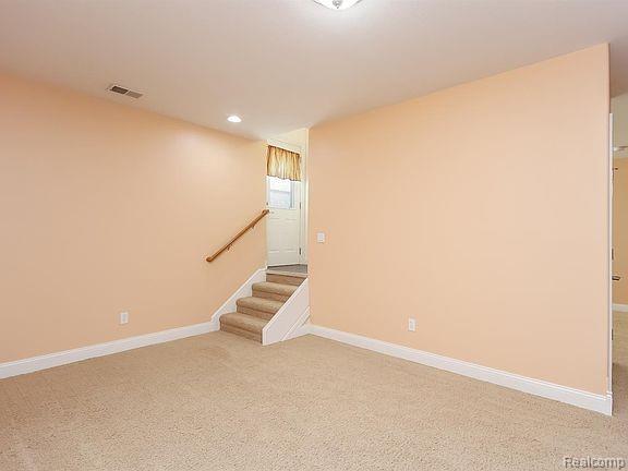 325 Woodhaven Place Property Photo 21